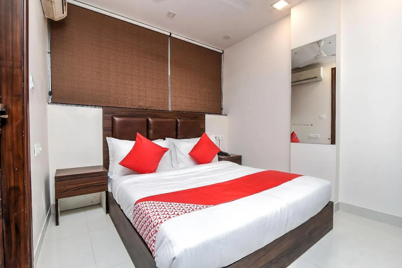 Oyo 80678 Shreenath Residency Hotel New Delhi